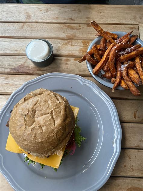 halifax burger roskilde|Halifax Burgers Roskilde restaurant, Roskilde